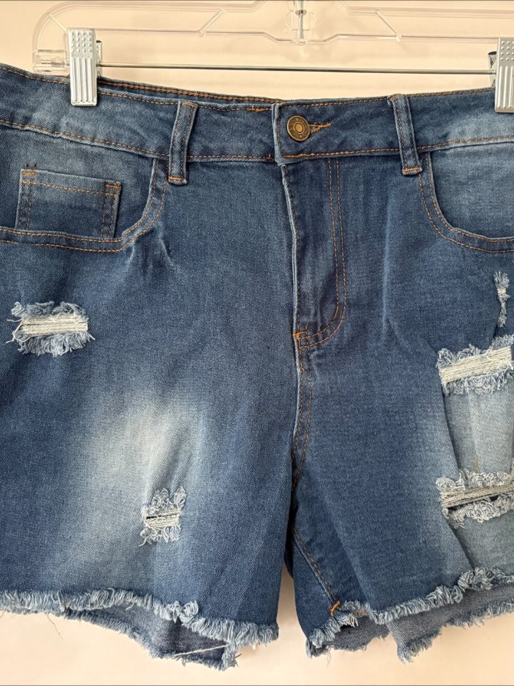 New Without Tags Distressed 5 Pocket Denim Jean Shorts 4" Inseam Size Large